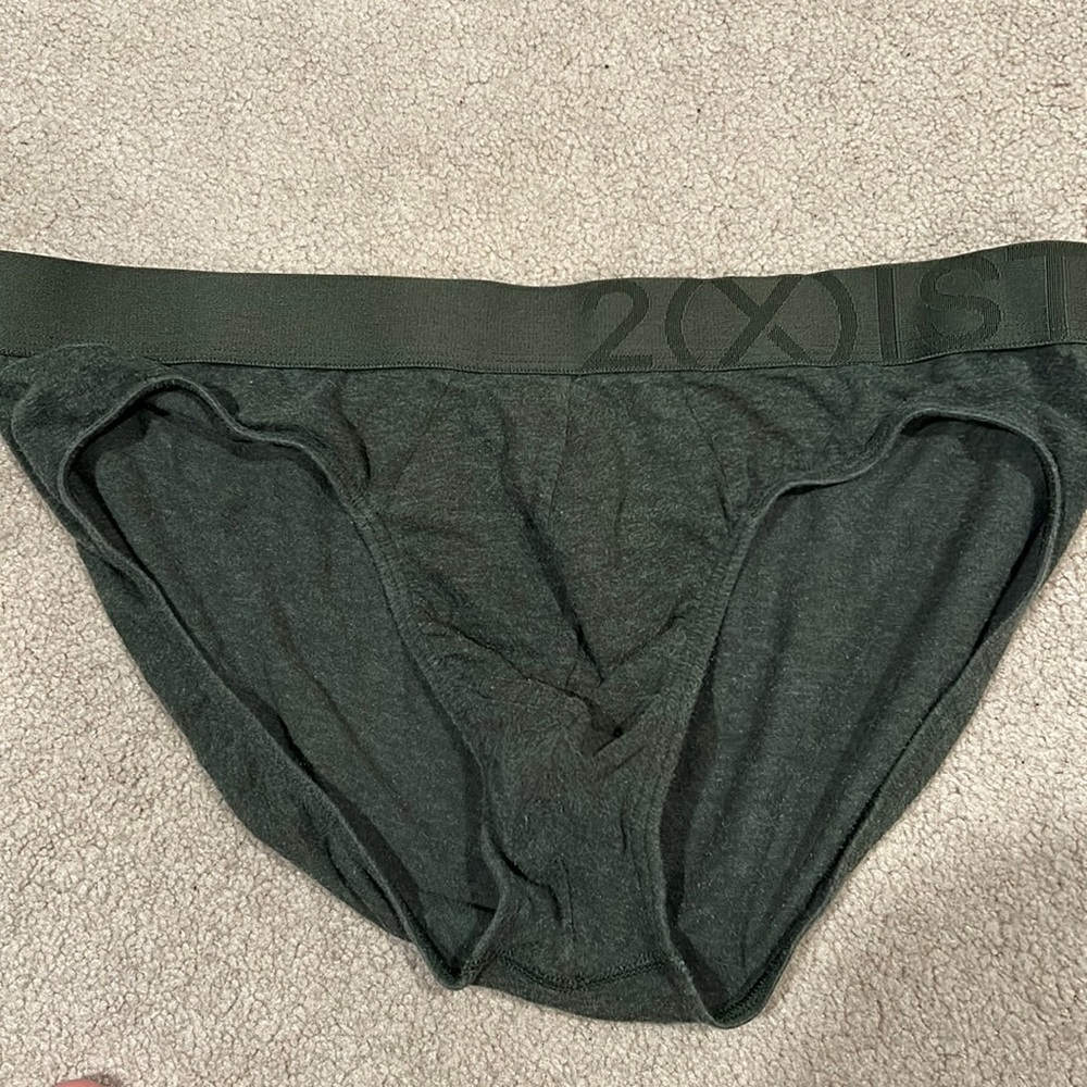 Men’s large 2xist green briefs